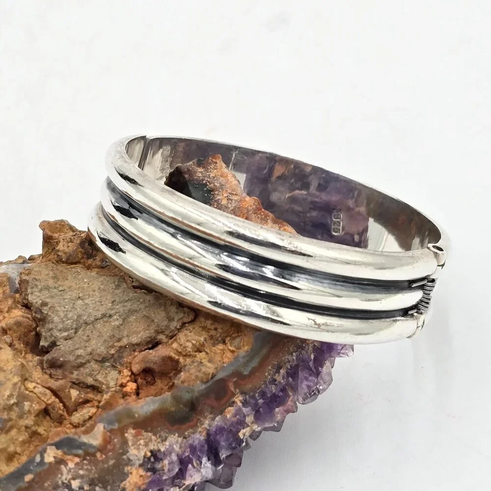 925 Sterling Silver Ribbed Hinged Clamper Bangle Bracelet Modernist Jewelry 51g - Picture 7 of 14